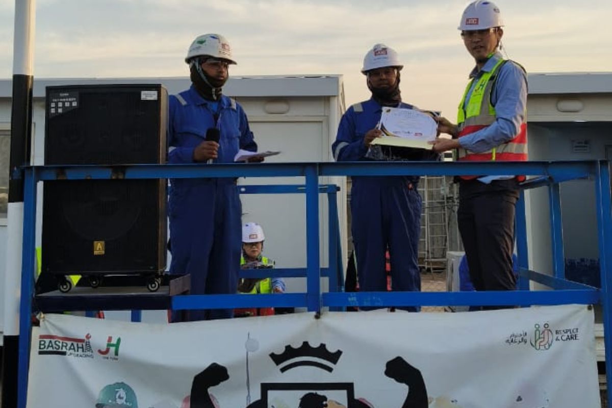 मंथ ऑफ द हीरो अवार्ड